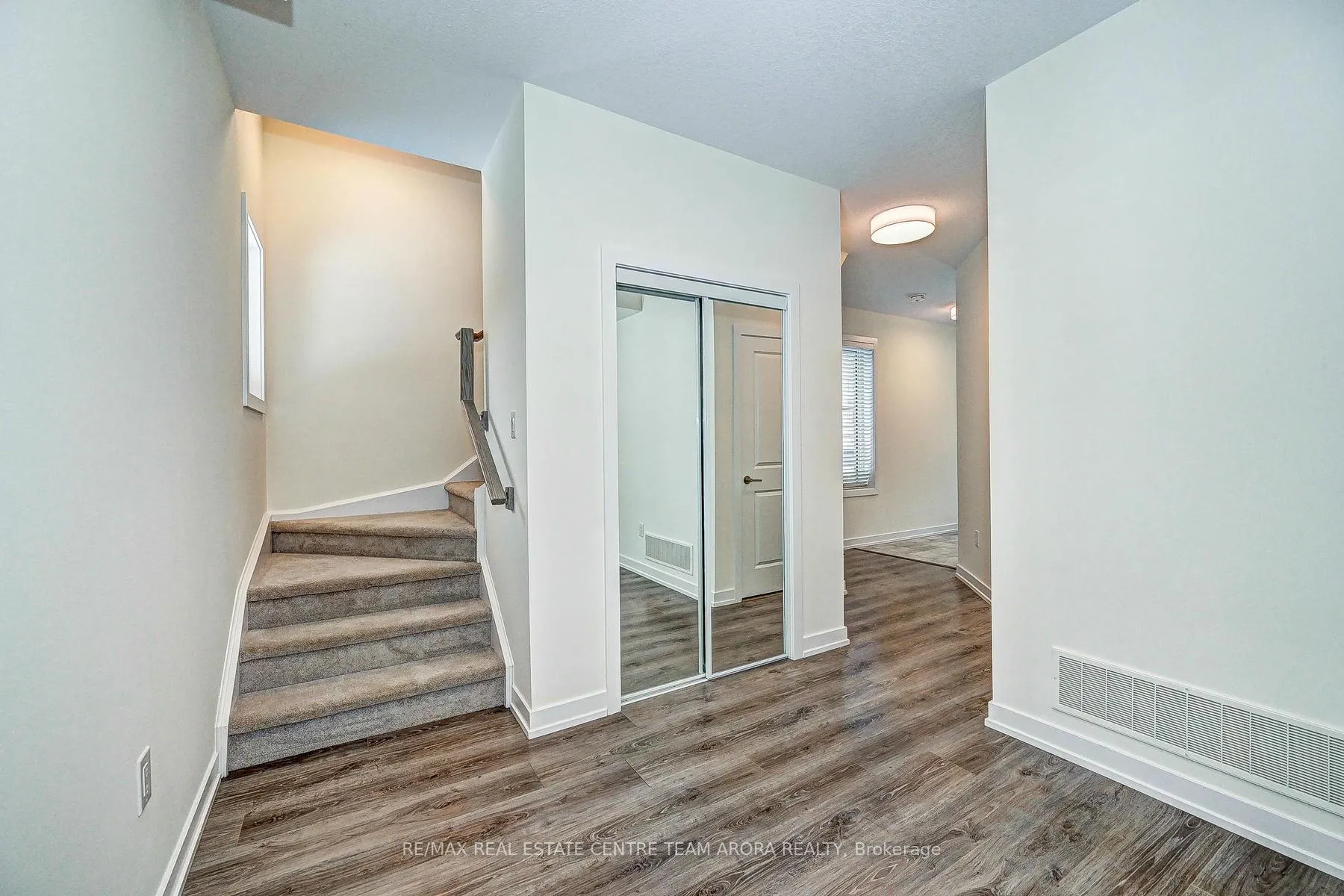 Photo 9 of Unit 11, 10 Birmingham Drive, Cambridge — HOMEH