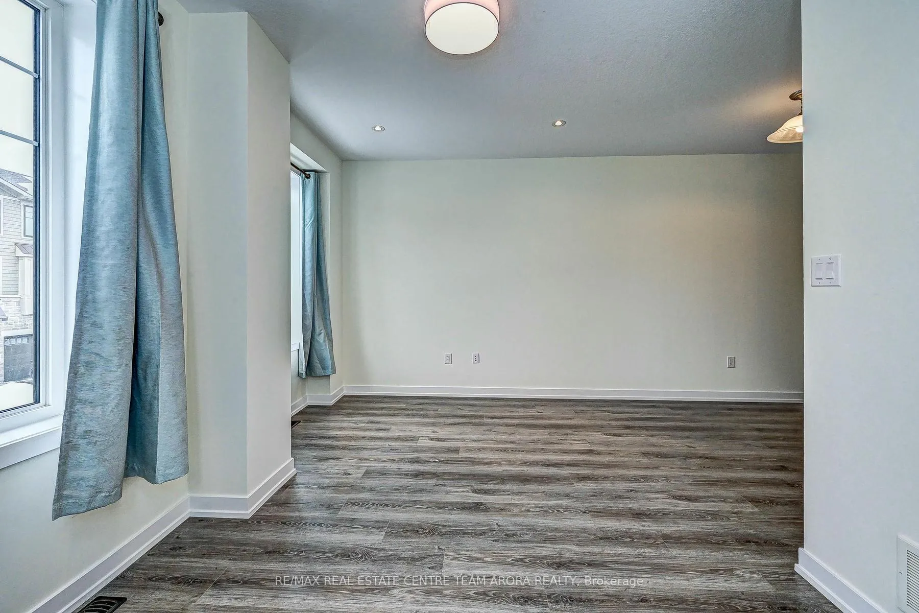 Photo 20 of Unit 11, 10 Birmingham Drive, Cambridge — HOMEH