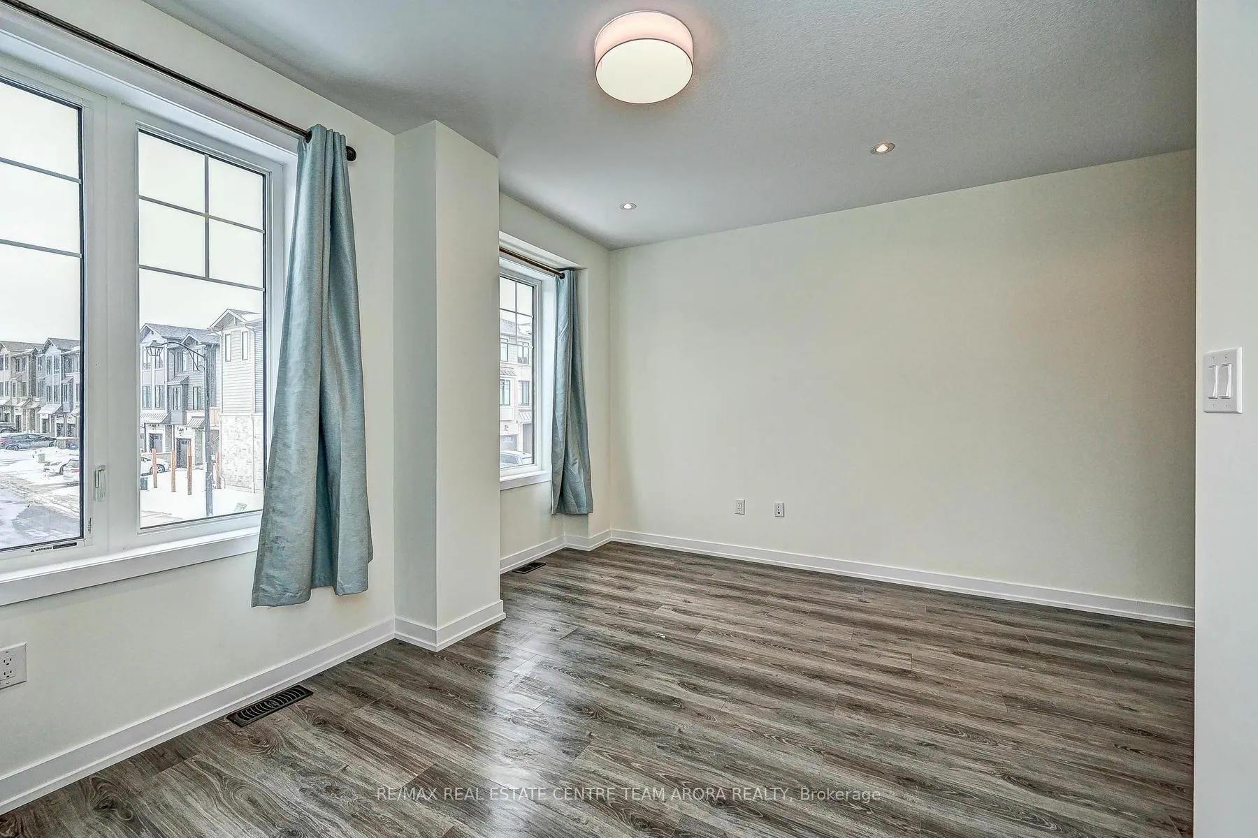 Photo 21 of Unit 11, 10 Birmingham Drive, Cambridge — HOMEH