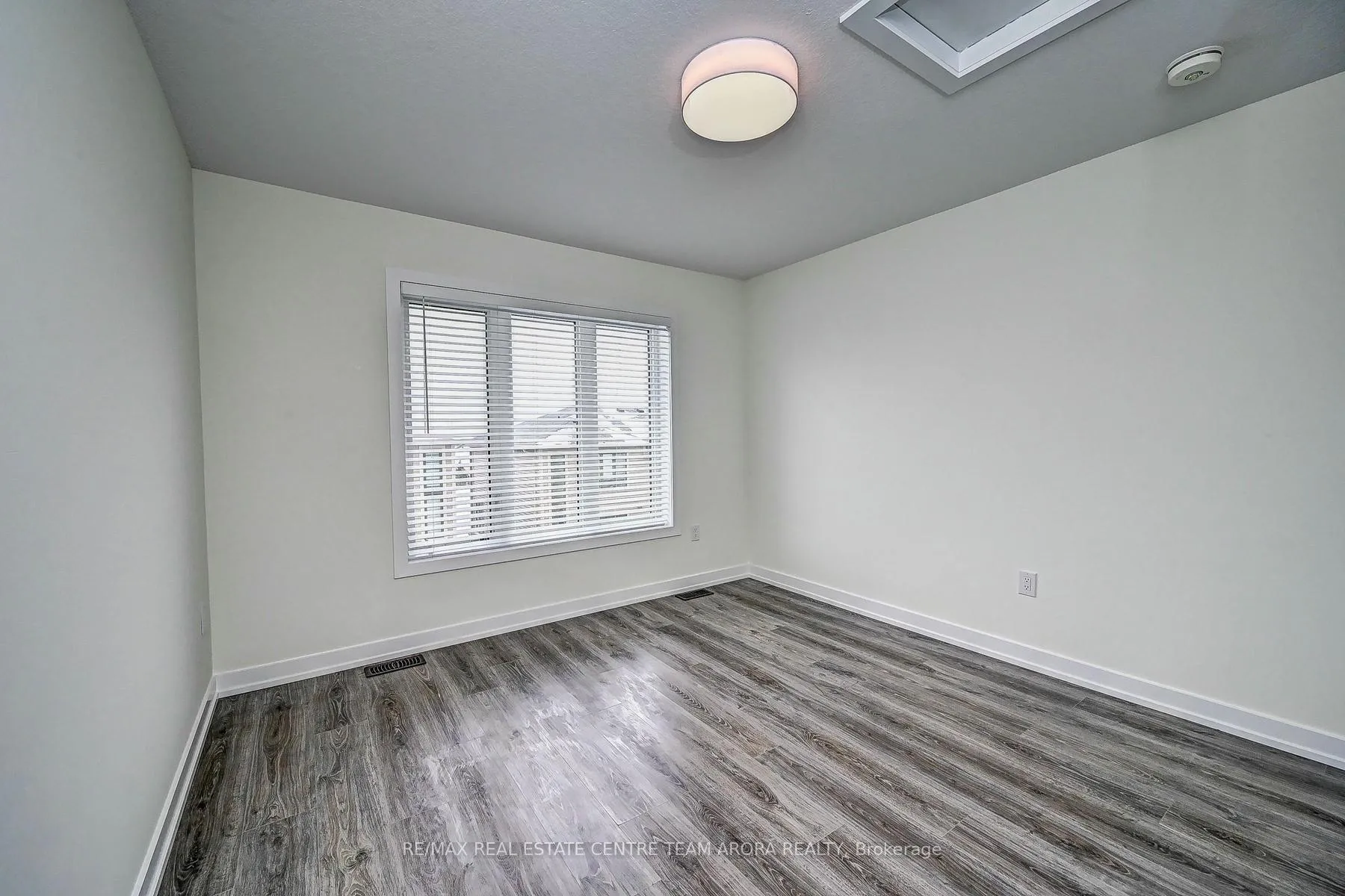 Photo 25 of Unit 11, 10 Birmingham Drive, Cambridge — HOMEH