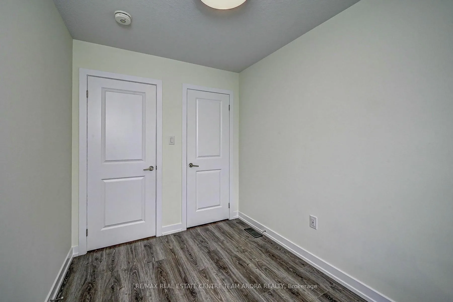 Photo 26 of Unit 11, 10 Birmingham Drive, Cambridge — HOMEH