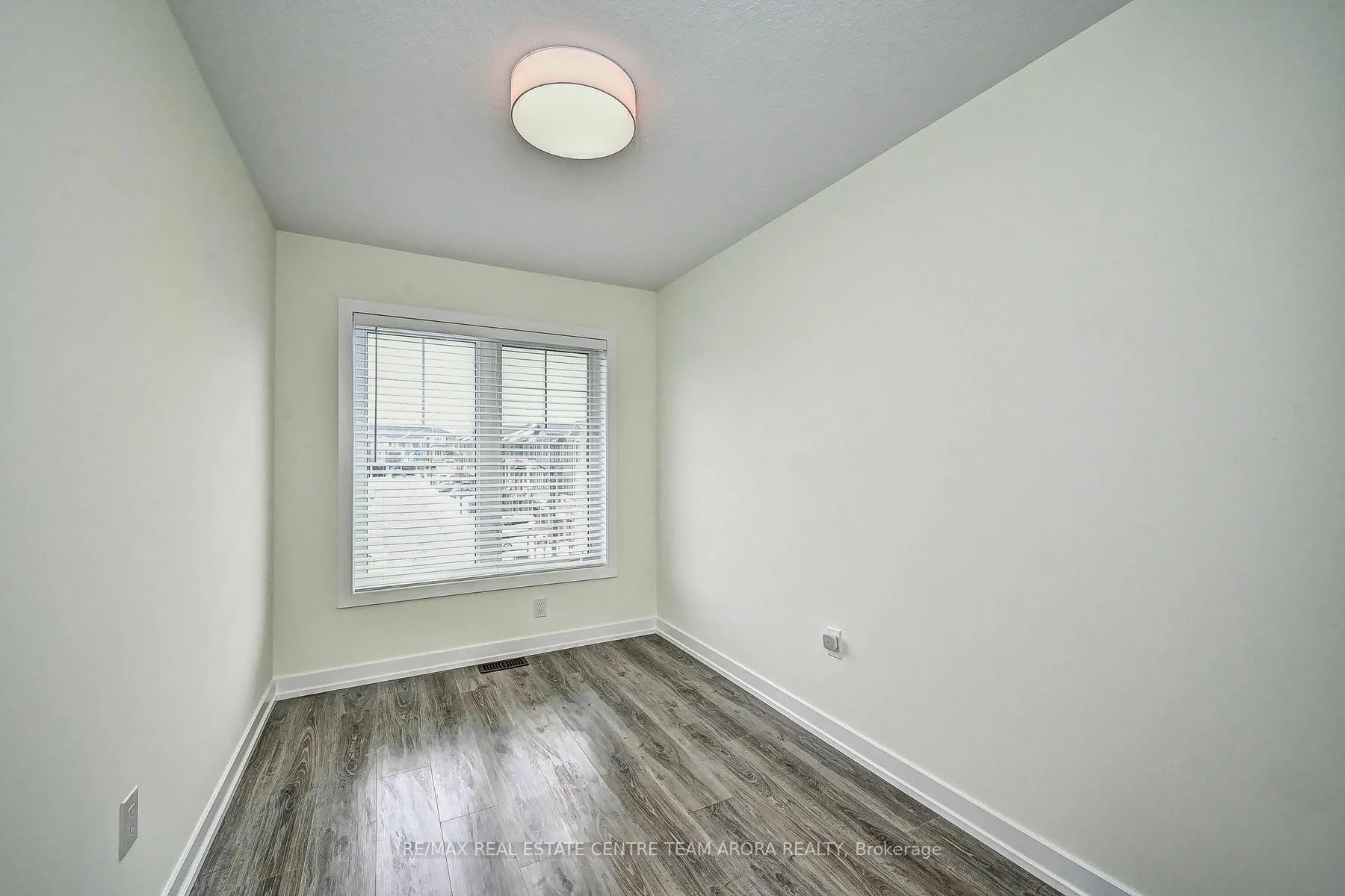 Photo 28 of Unit 11, 10 Birmingham Drive, Cambridge — HOMEH