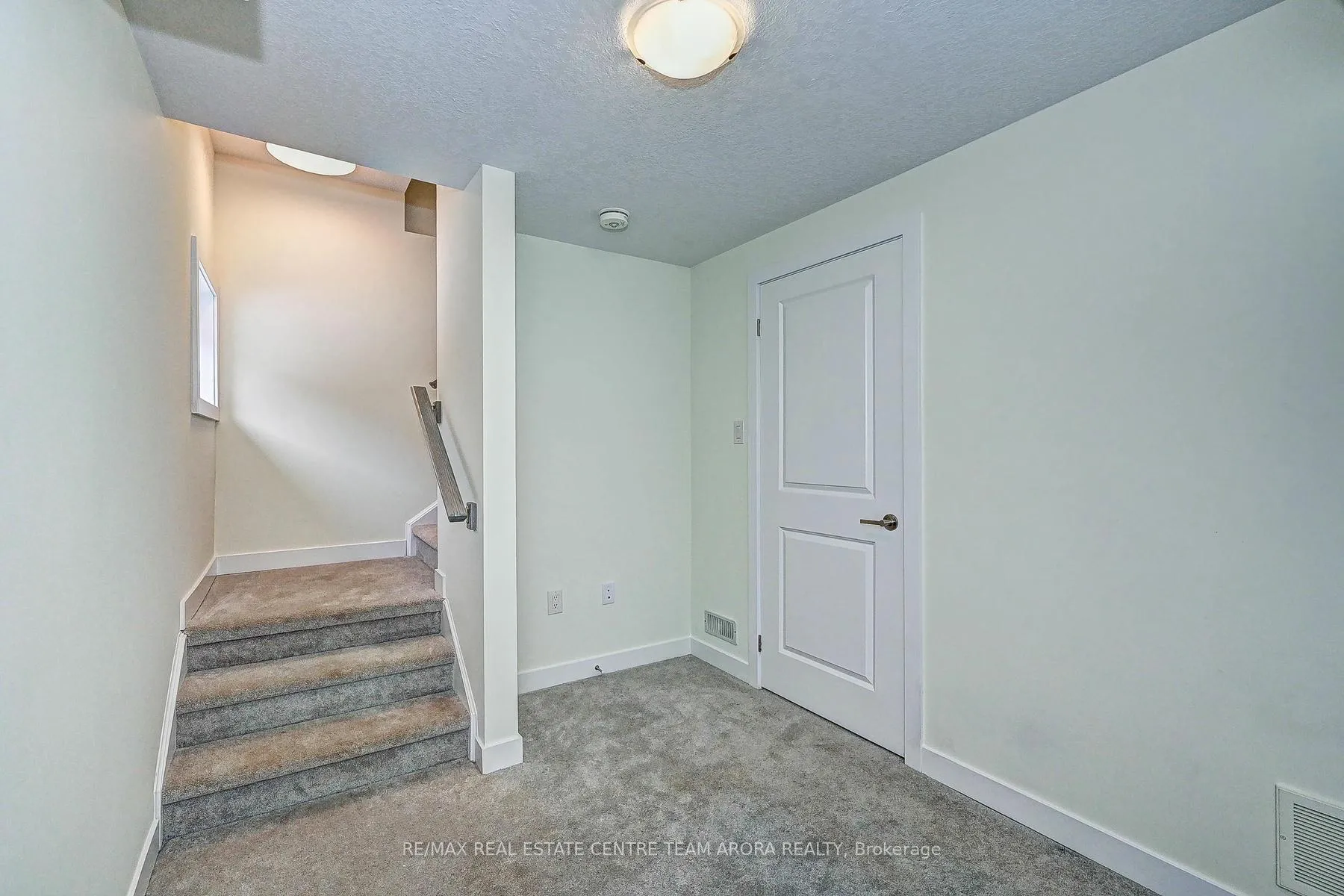 Photo 30 of Unit 11, 10 Birmingham Drive, Cambridge — HOMEH