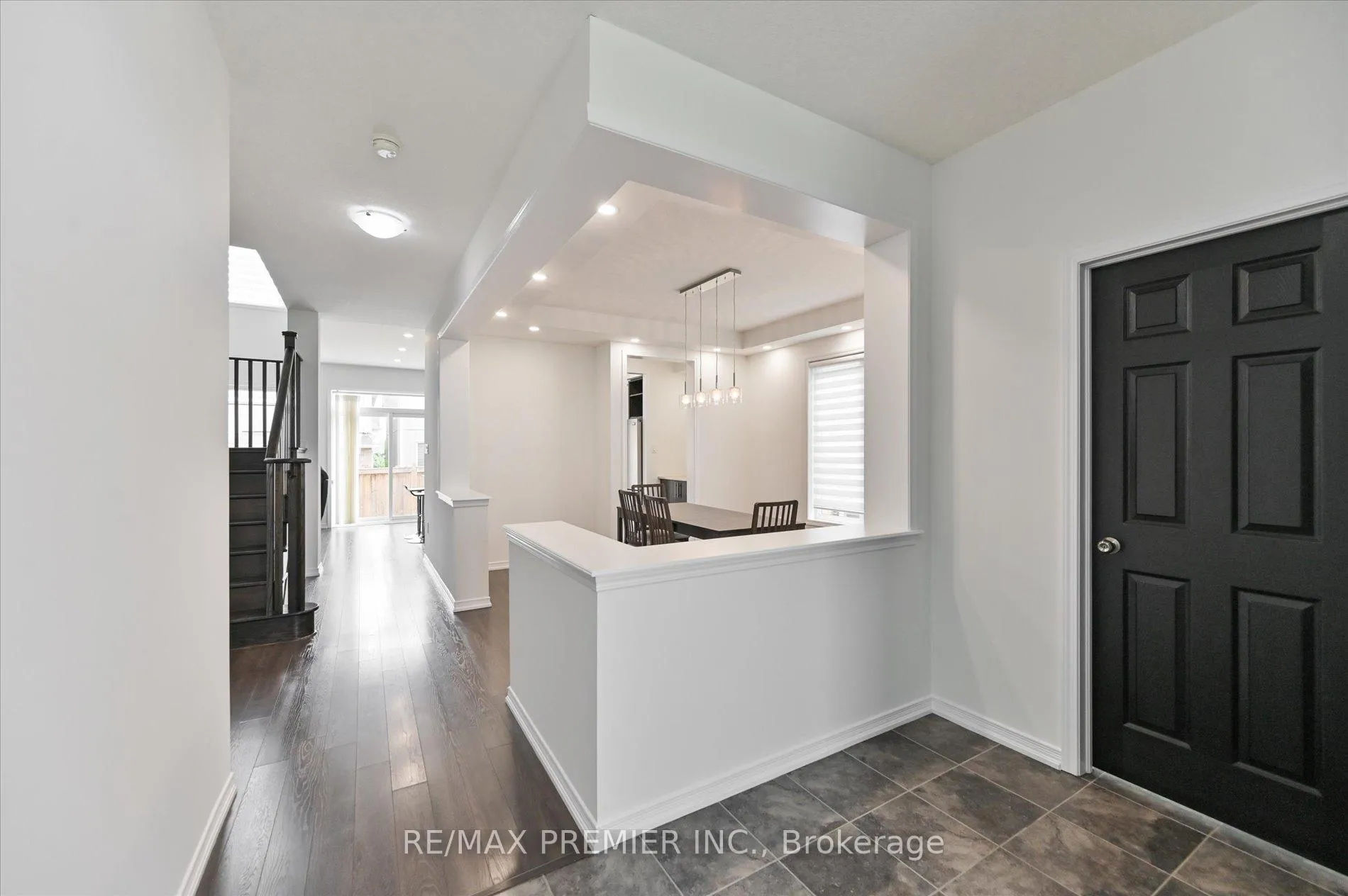 Photo 4 of 75 Cook Street, Hamilton, Binbrook — HOMEH