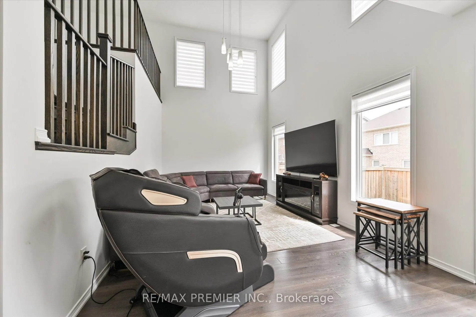 Photo 12 of 75 Cook Street, Hamilton, Binbrook — HOMEH