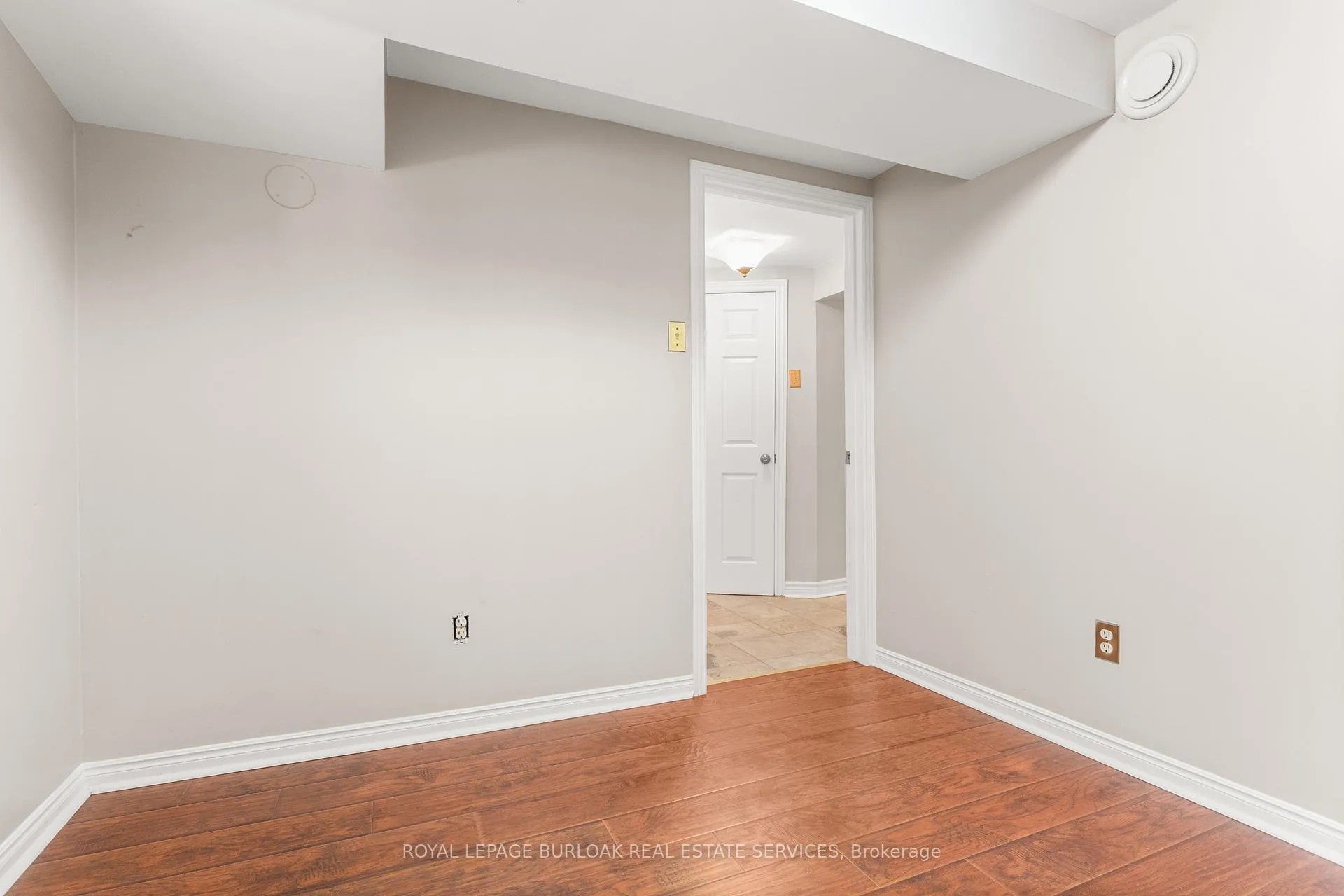 Photo 30 of 581 Braemore Road, Burlington, Roseland — HOMEH
