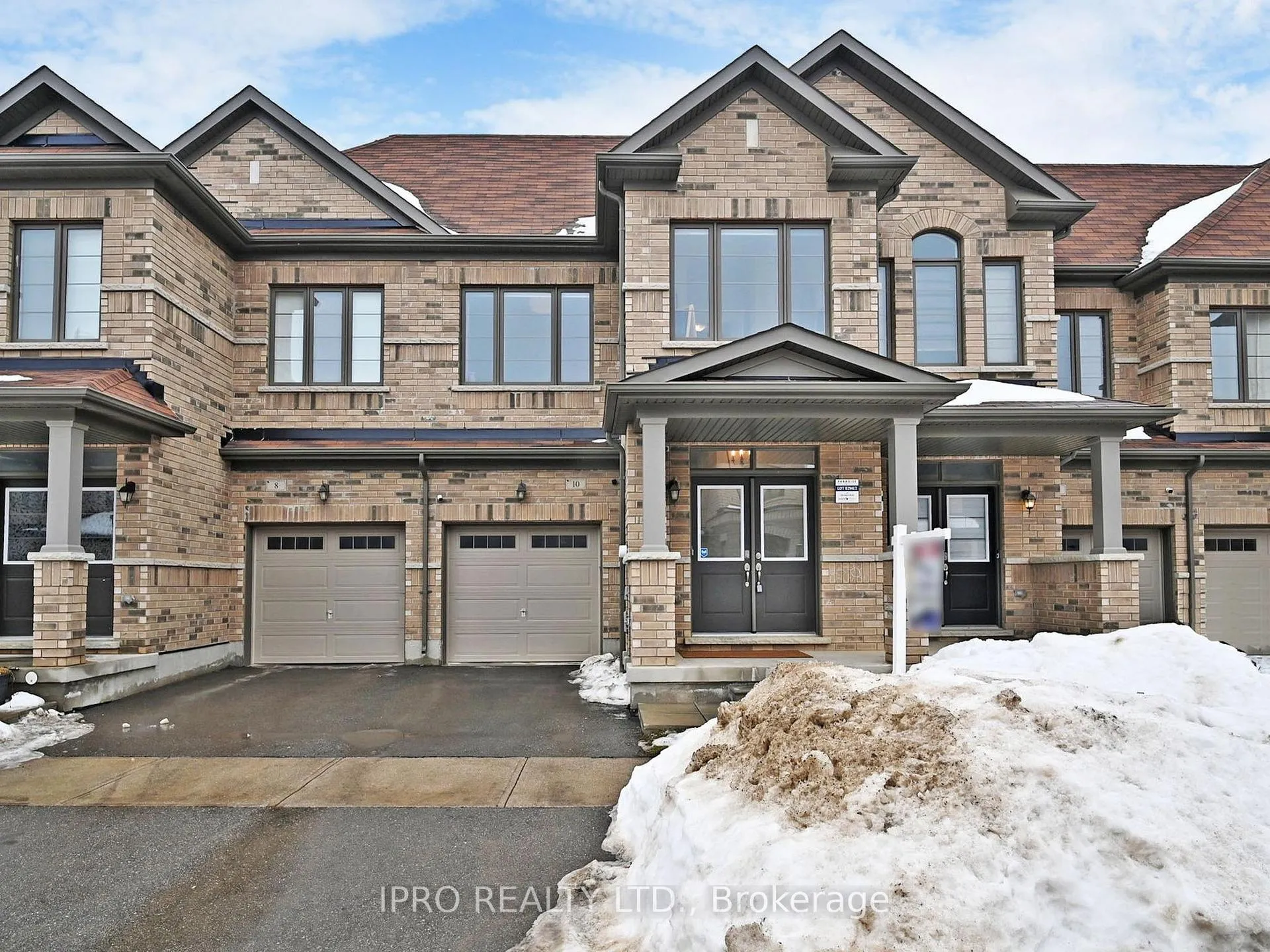 Photo 2 of 10 Adventura Road, Brampton, Northwest Brampton — HOMEH