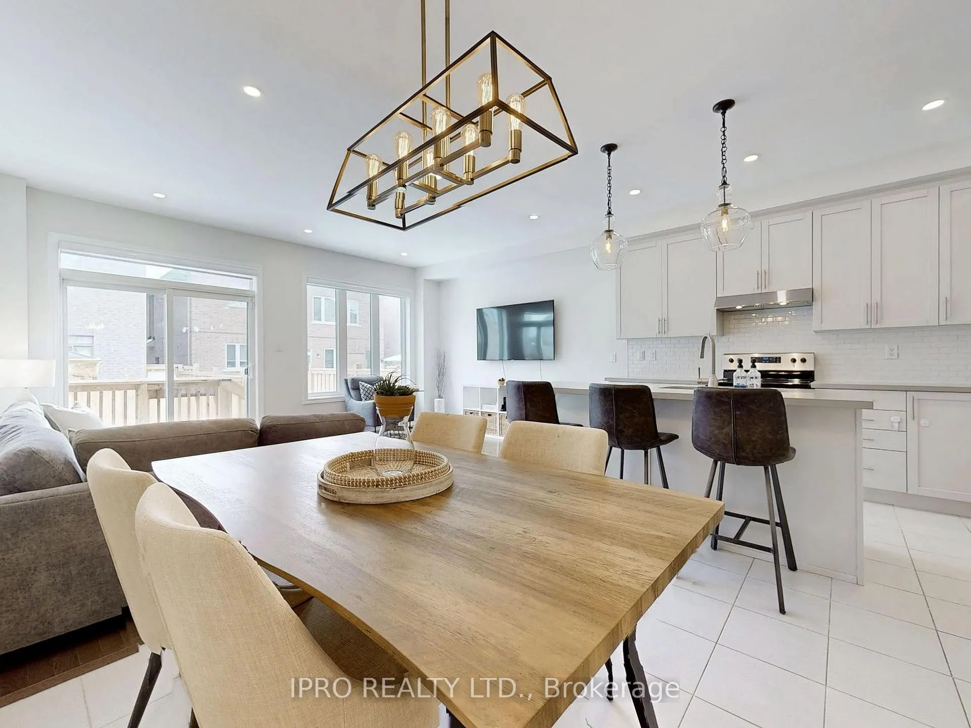 Photo 10 of 10 Adventura Road, Brampton, Northwest Brampton — HOMEH