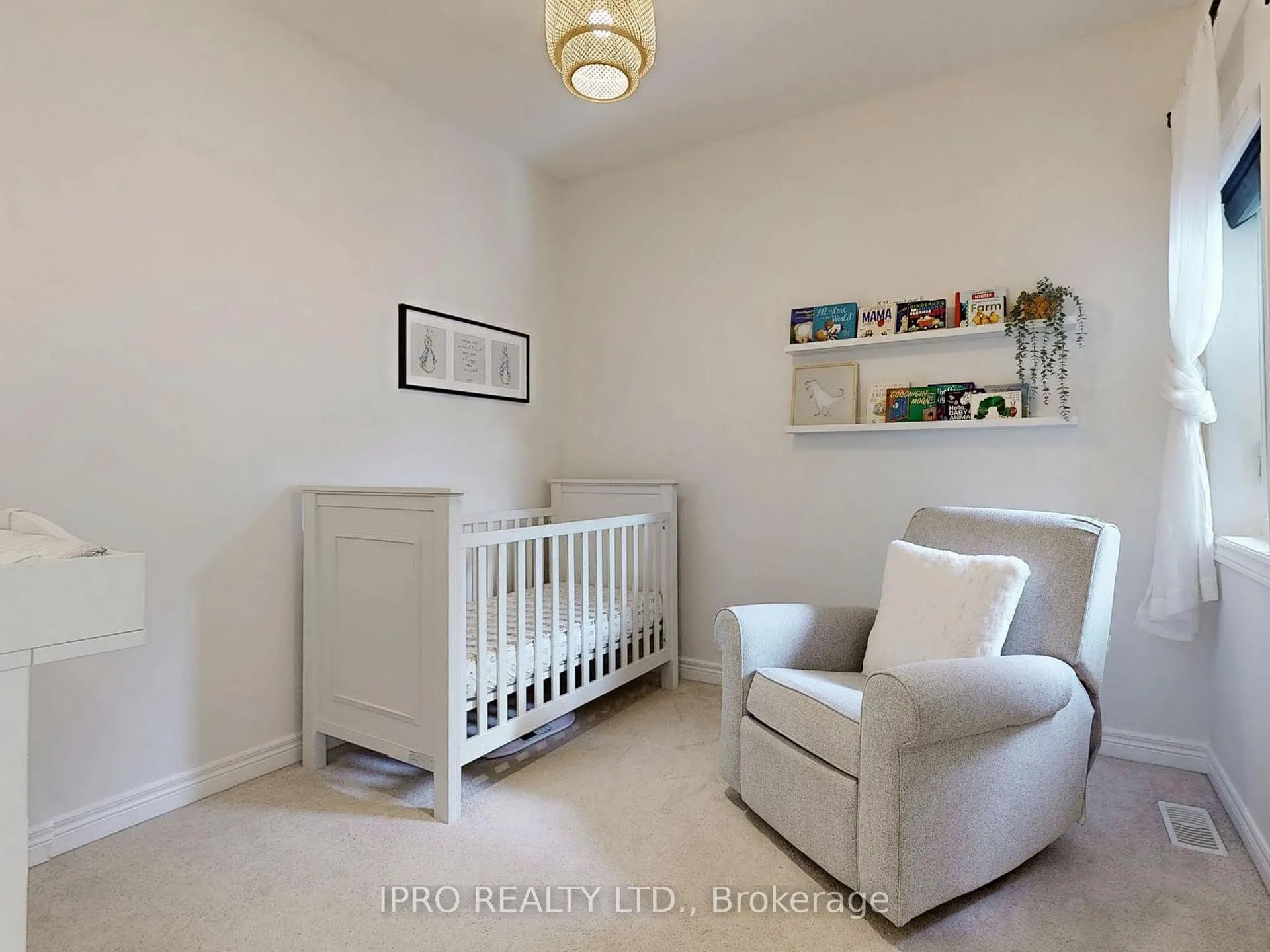 Photo 33 of 10 Adventura Road, Brampton, Northwest Brampton — HOMEH