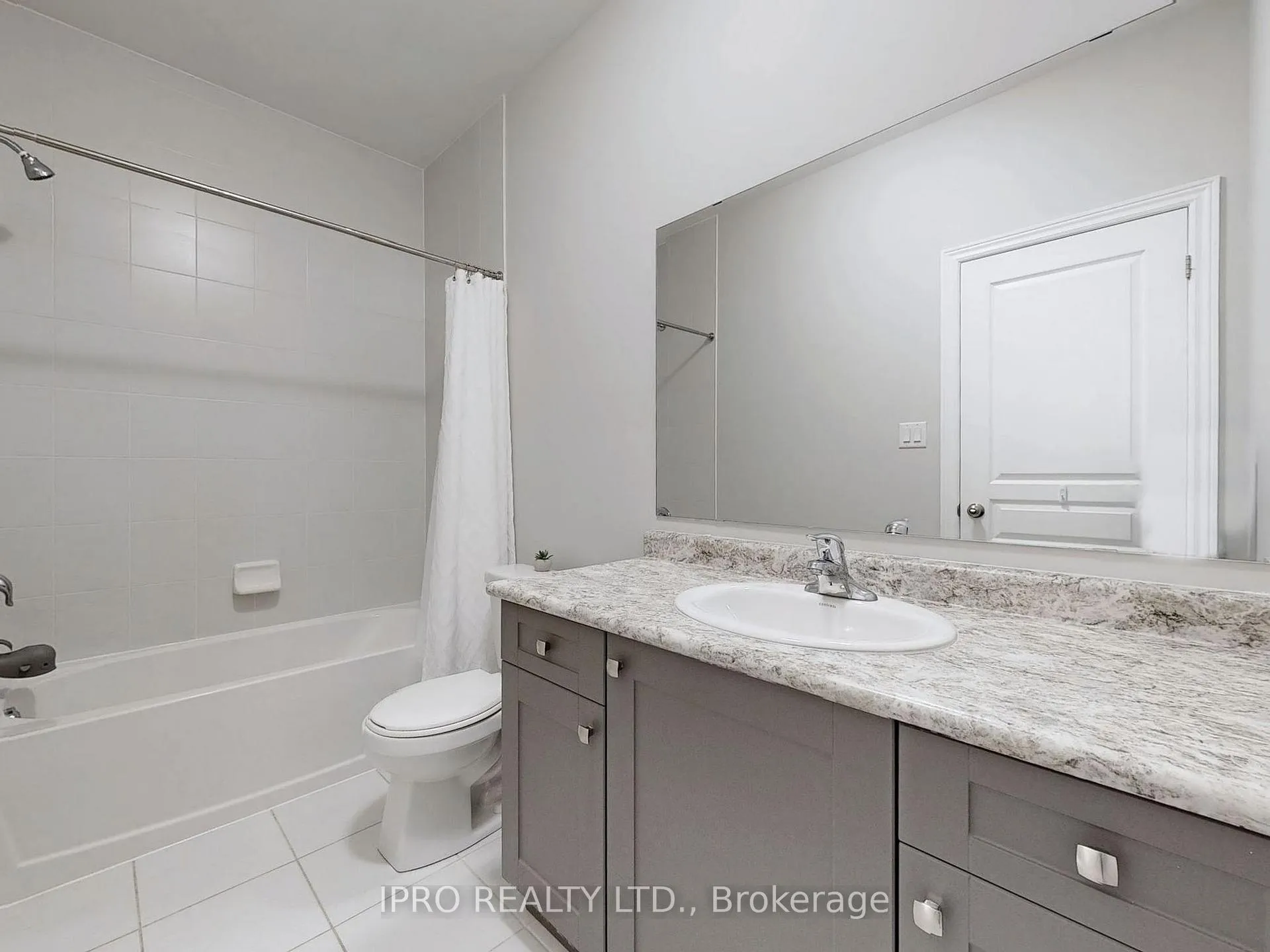 Photo 36 of 10 Adventura Road, Brampton, Northwest Brampton — HOMEH