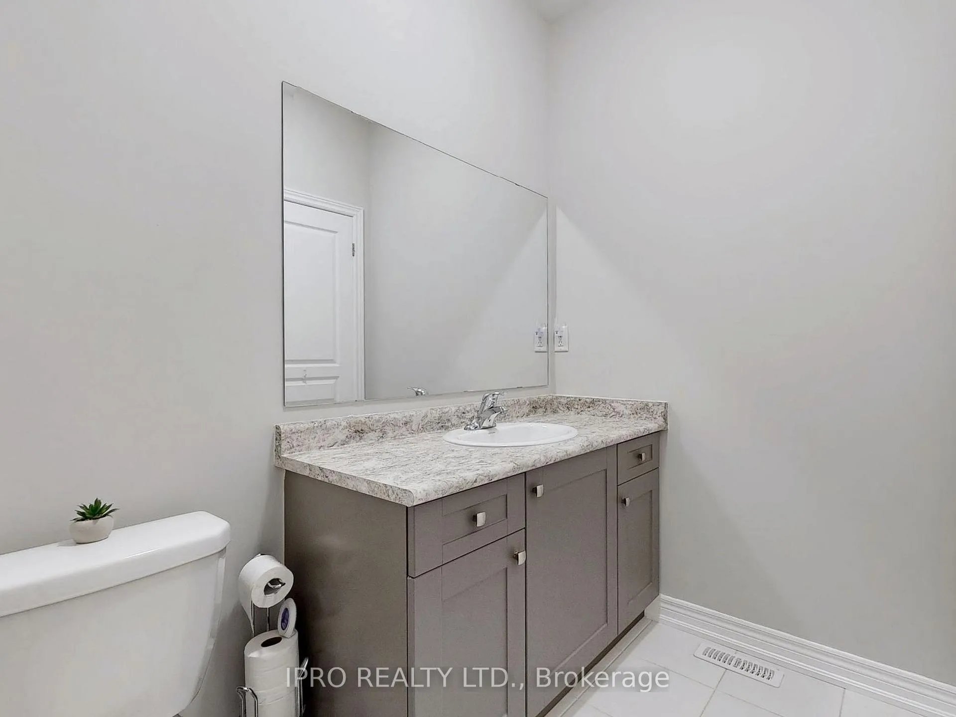 Photo 37 of 10 Adventura Road, Brampton, Northwest Brampton — HOMEH