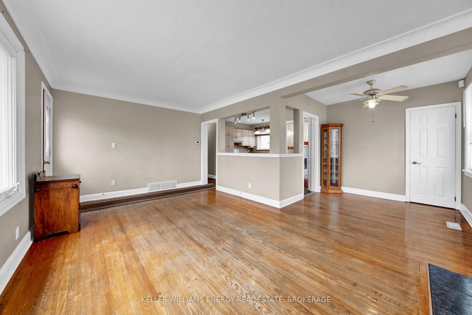 Photo 9 of 22 Craig Street, Belleville, Belleville Ward — HOMEH