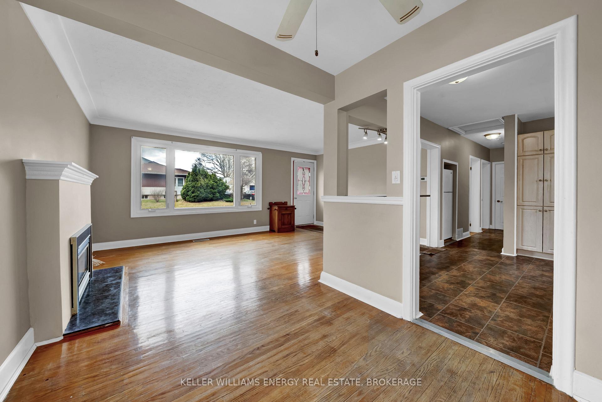 Photo 10 of 22 Craig Street, Belleville, Belleville Ward — HOMEH
