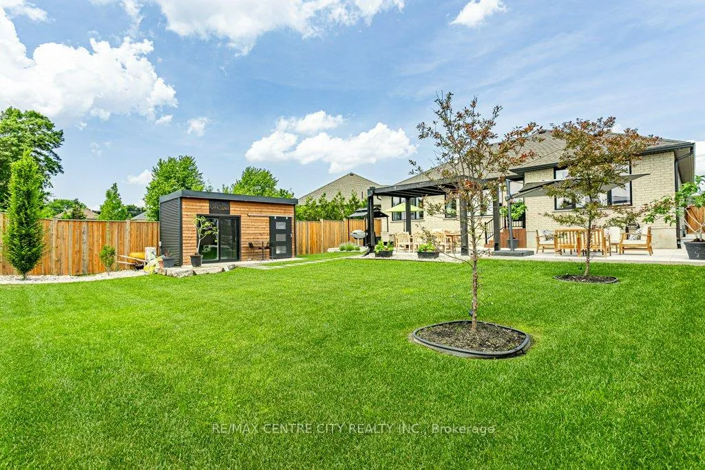 Photo 9 of 2029 Lockwood Crescent, Strathroy-Caradoc, Mount Brydges — HOMEH