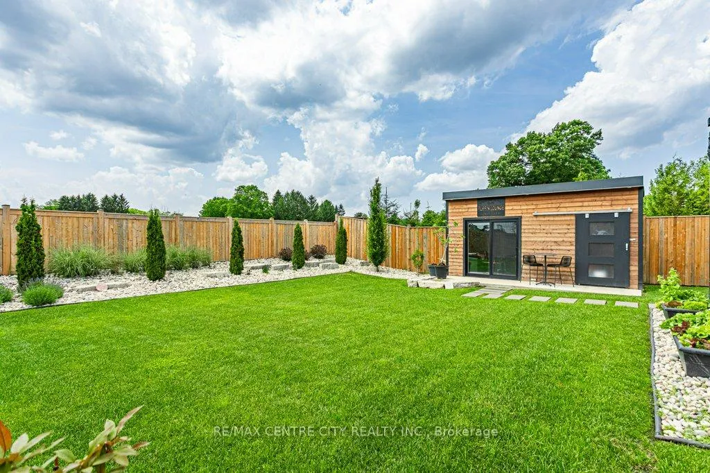 Photo 10 of 2029 Lockwood Crescent, Strathroy-Caradoc, Mount Brydges — HOMEH