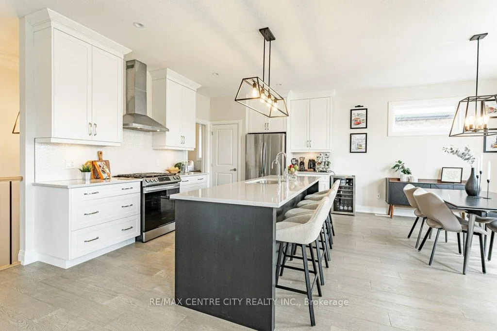 Photo 23 of 2029 Lockwood Crescent, Strathroy-Caradoc, Mount Brydges — HOMEH