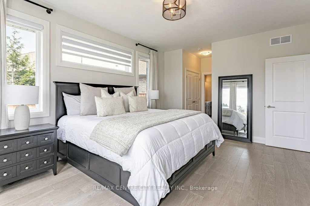 Photo 31 of 2029 Lockwood Crescent, Strathroy-Caradoc, Mount Brydges — HOMEH