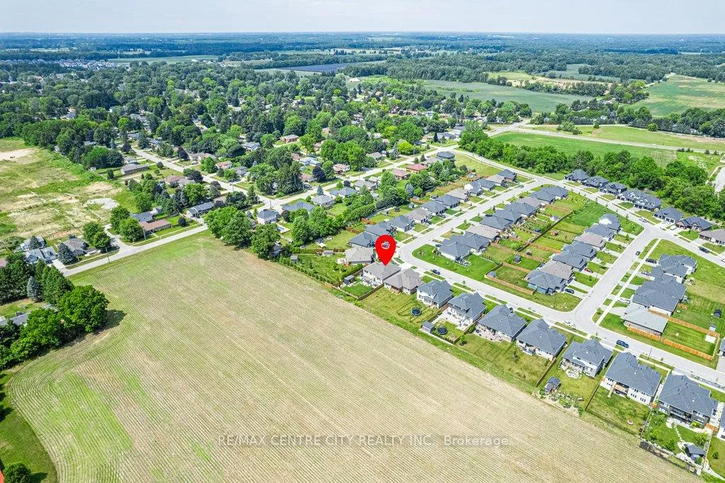 Photo 40 of 2029 Lockwood Crescent, Strathroy-Caradoc, Mount Brydges — HOMEH