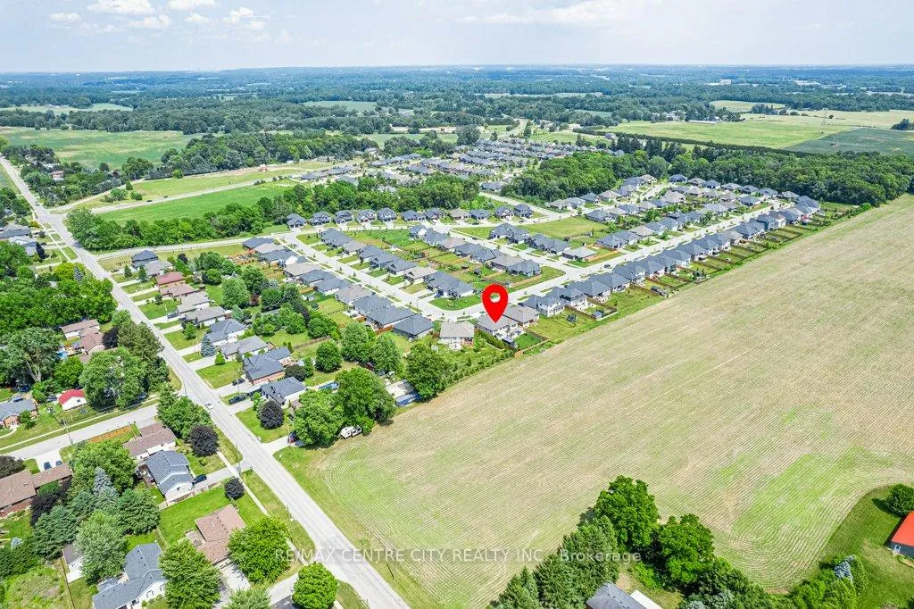 Photo 41 of 2029 Lockwood Crescent, Strathroy-Caradoc, Mount Brydges — HOMEH