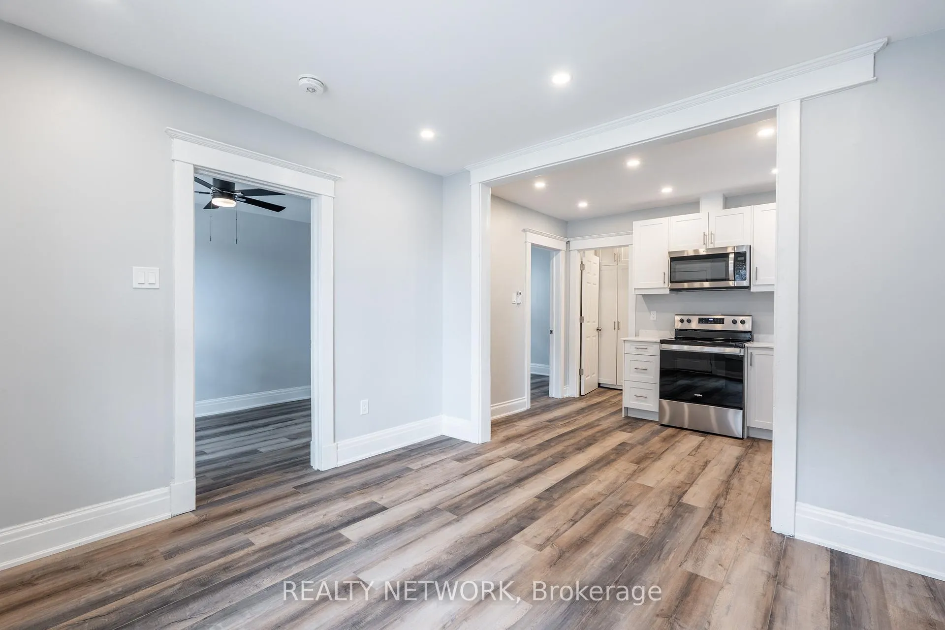 Photo 7 of 189 Britannia Avenue, Hamilton, Crown Point — HOMEH