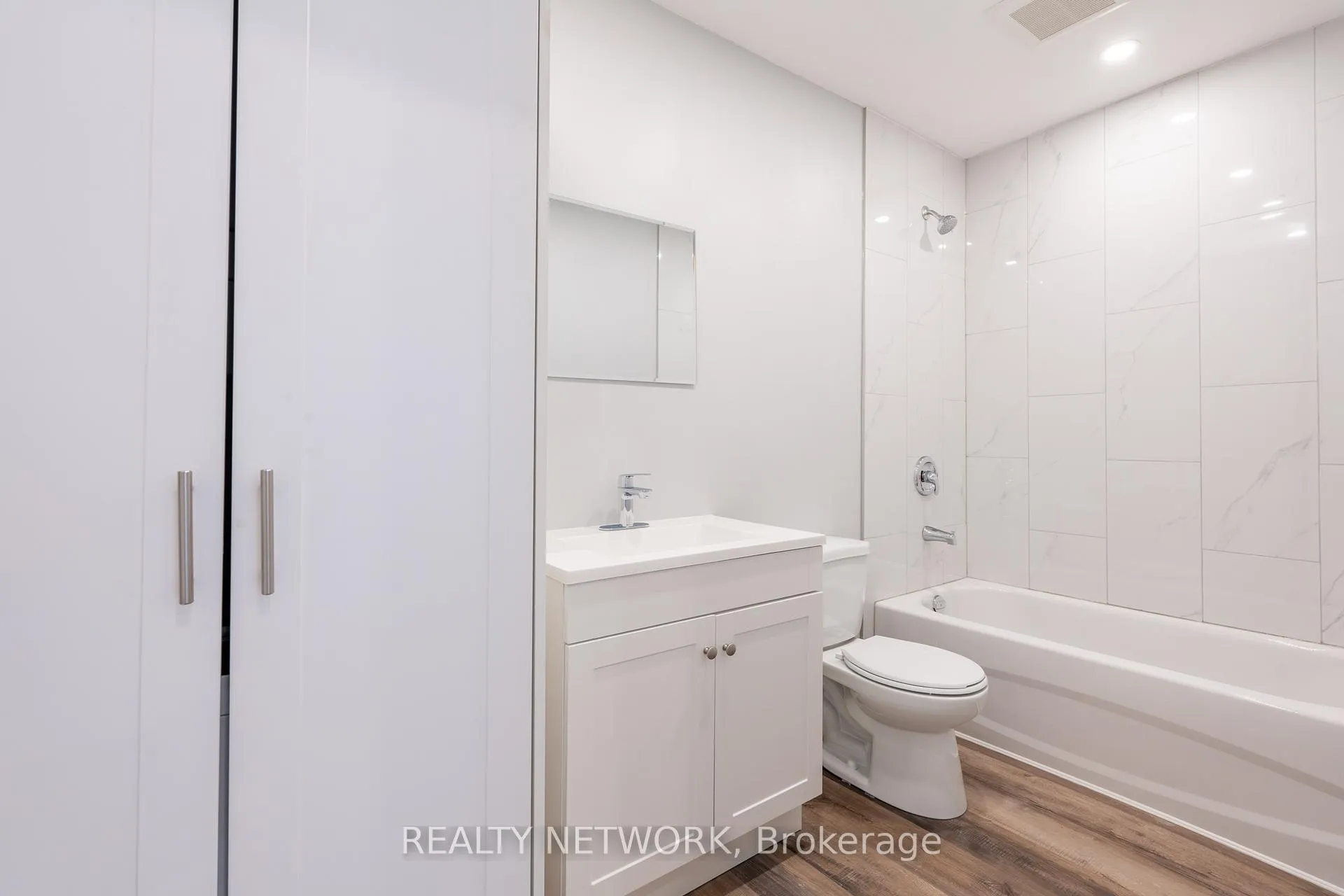 Photo 17 of 189 Britannia Avenue, Hamilton, Crown Point — HOMEH