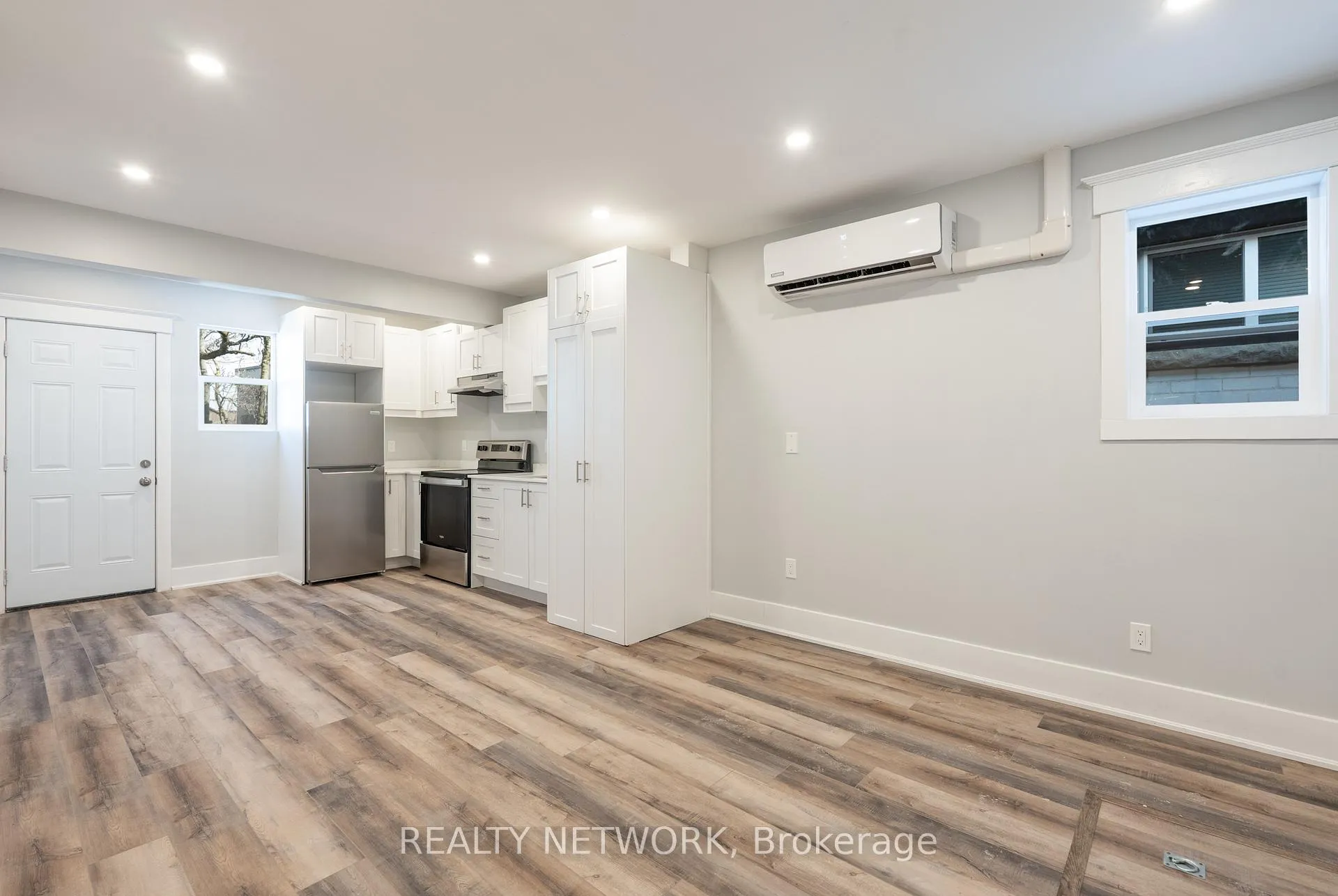 Photo 26 of 189 Britannia Avenue, Hamilton, Crown Point — HOMEH