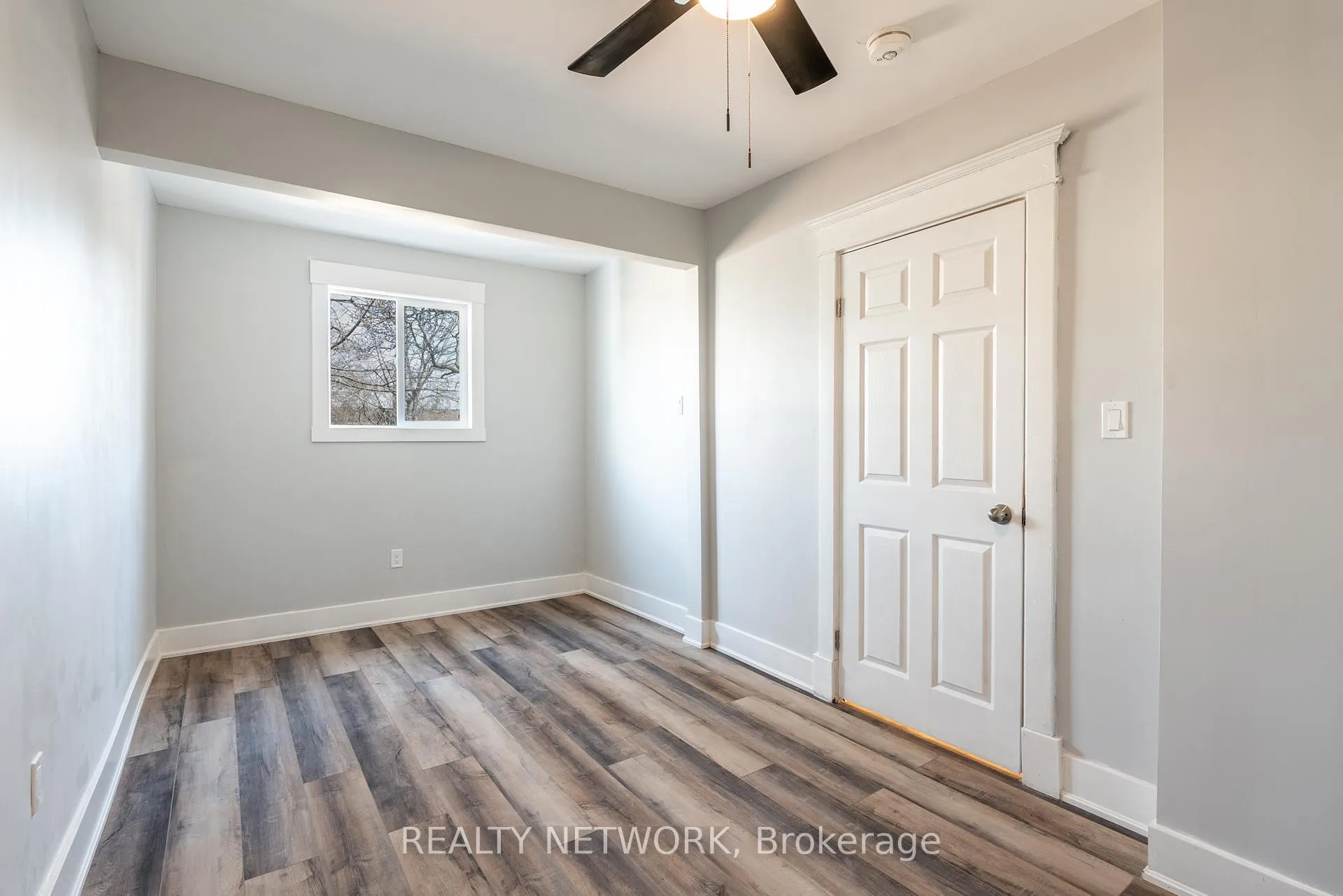 Photo 33 of 189 Britannia Avenue, Hamilton, Crown Point — HOMEH