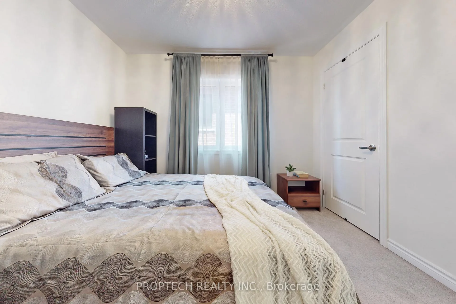 Photo 27 of 111 Barkerville Drive, Whitby, Rural Whitby — HOMEH