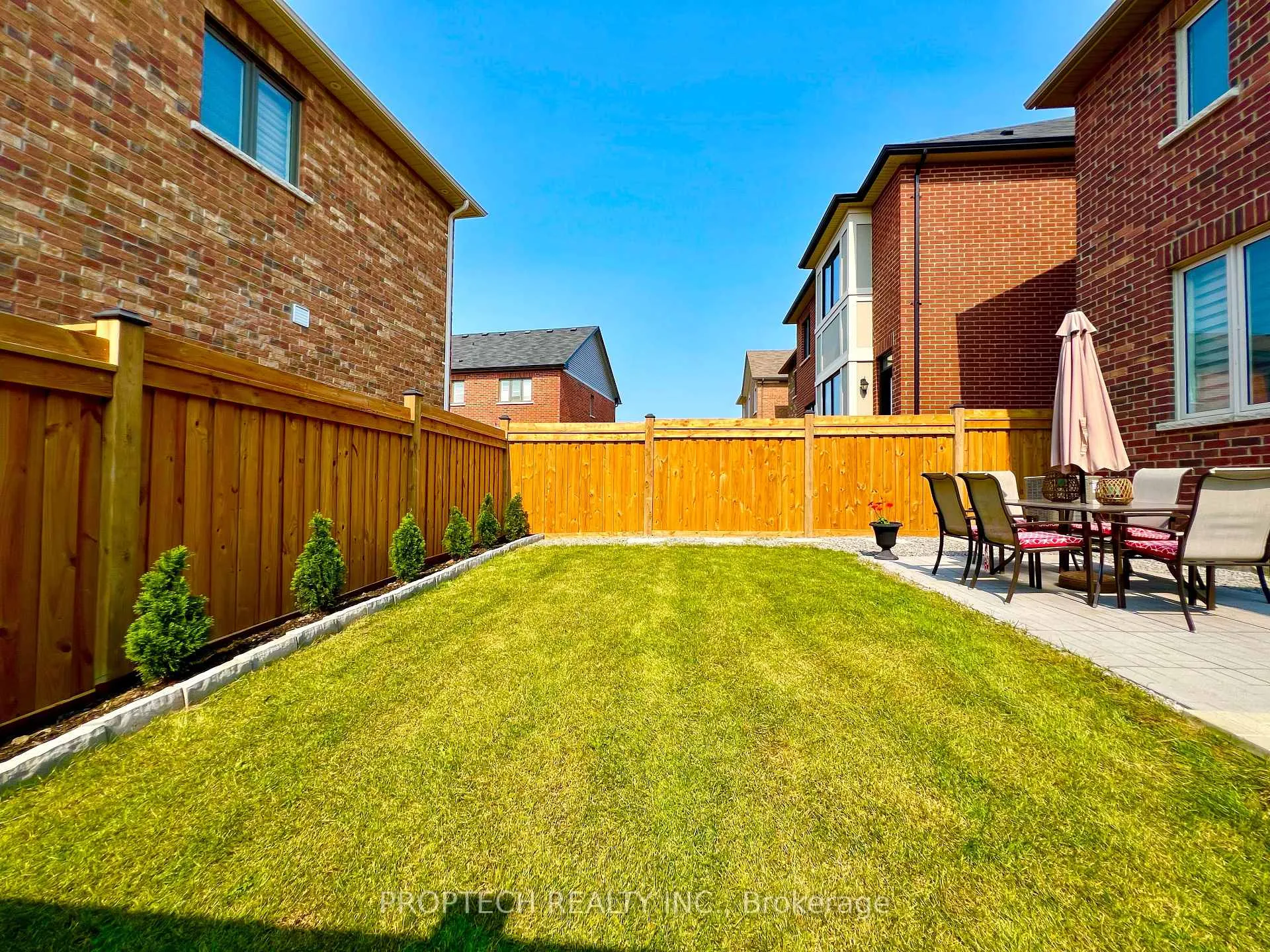 Photo 36 of 111 Barkerville Drive, Whitby, Rural Whitby — HOMEH