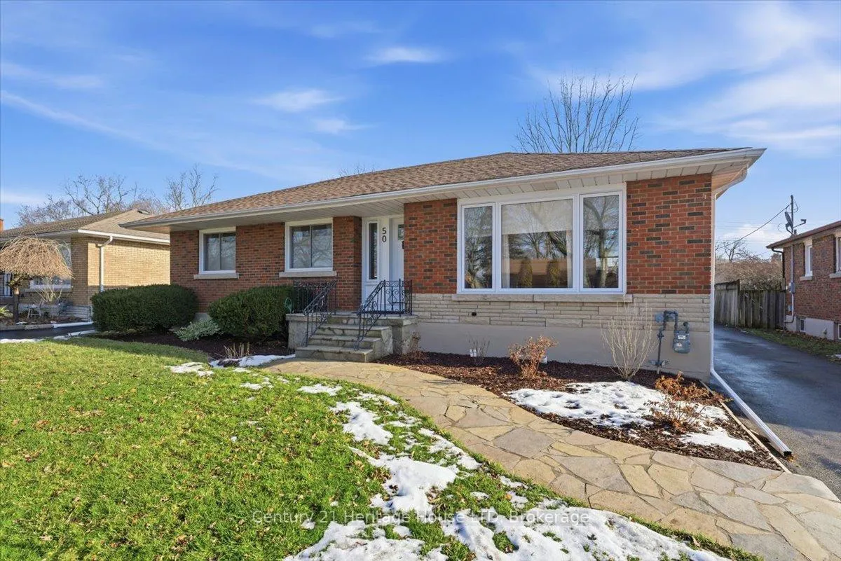 Photo 3 of 50 Barron Street, Welland, Prince Charles — HOMEH