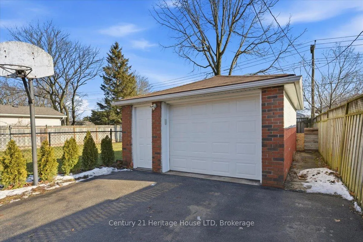 Photo 5 of 50 Barron Street, Welland, Prince Charles — HOMEH
