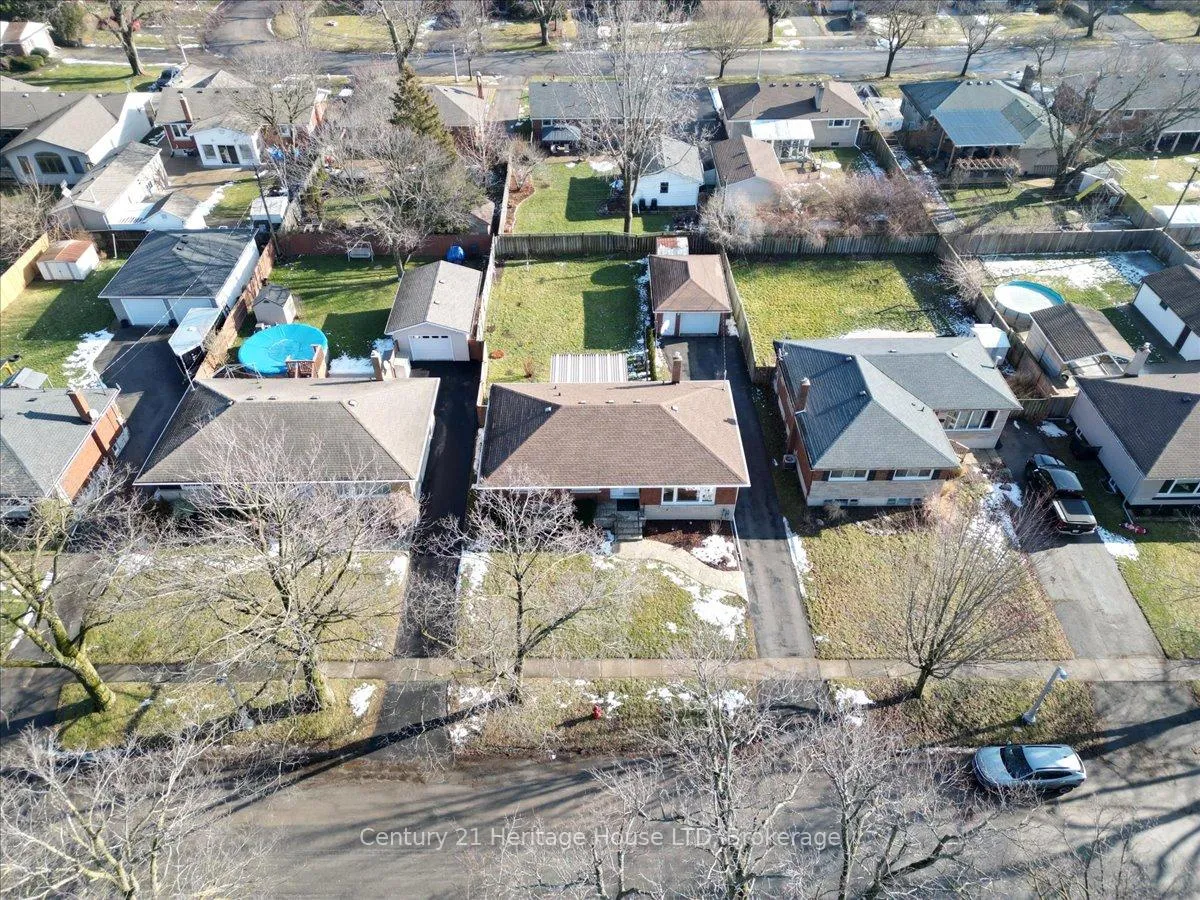 Photo 36 of 50 Barron Street, Welland, Prince Charles — HOMEH