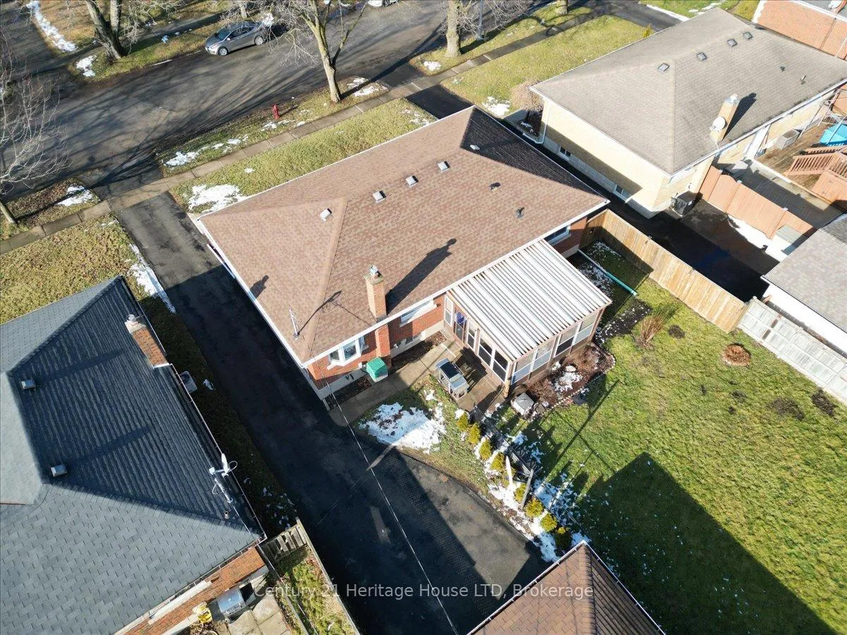 Photo 42 of 50 Barron Street, Welland, Prince Charles — HOMEH