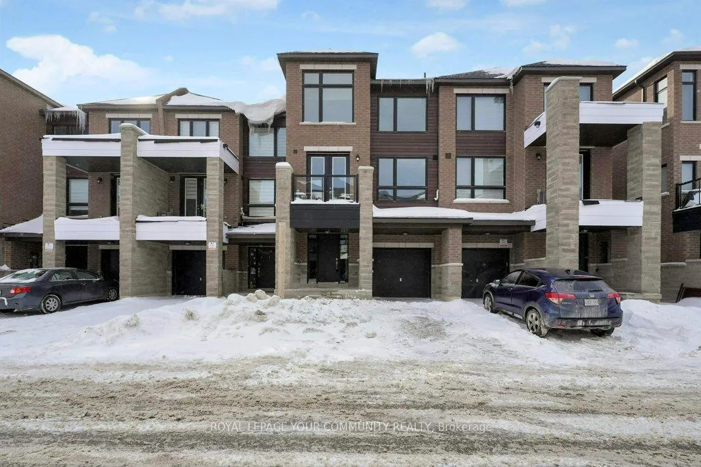 Photo 3 of 21 Red Maple Lane, Barrie, Innis-Shore — HOMEH
