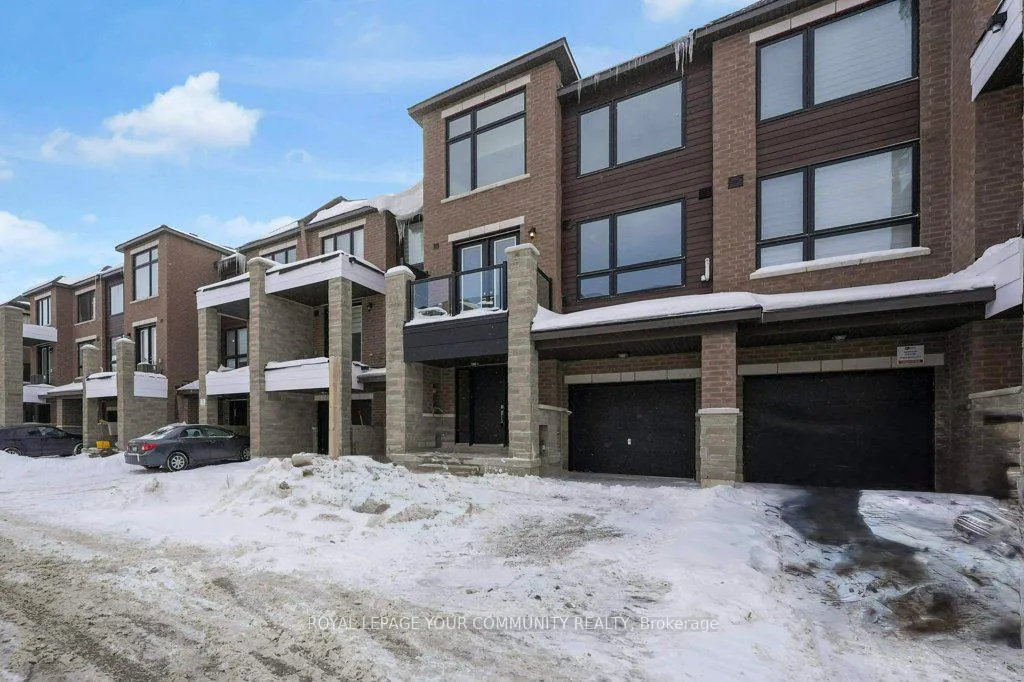 Photo 4 of 21 Red Maple Lane, Barrie, Innis-Shore — HOMEH