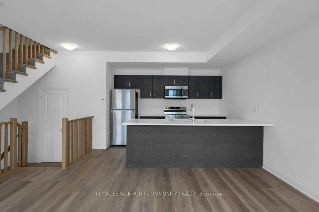 Photo 18 of 21 Red Maple Lane, Barrie, Innis-Shore — HOMEH