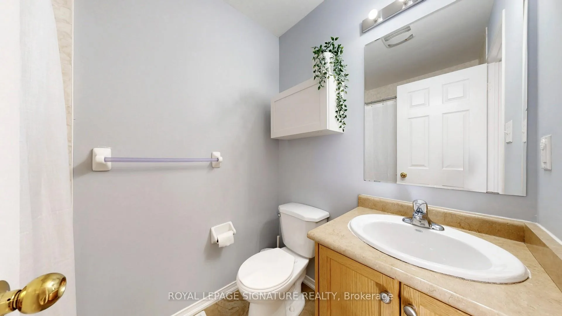 Photo 27 of 459 Rossland Road E, Ajax, Central East — HOMEH