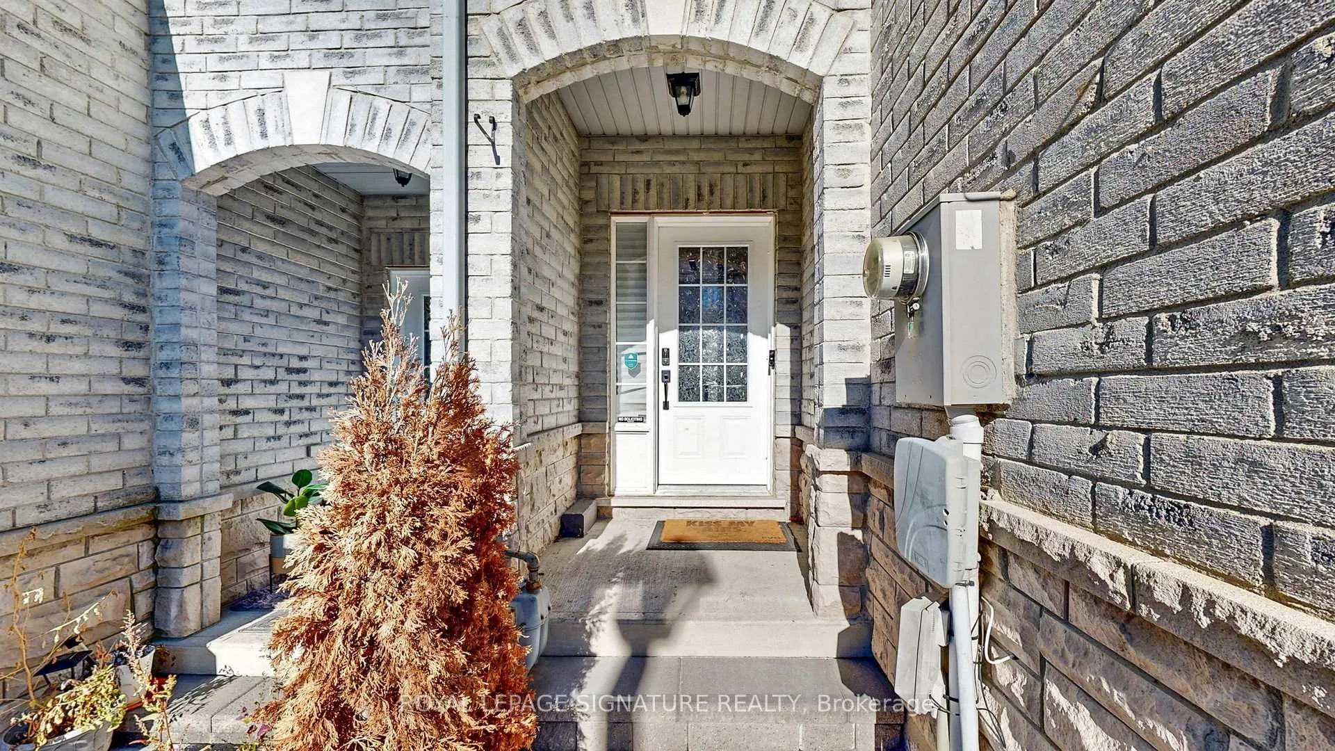 Photo 30 of 459 Rossland Road E, Ajax, Central East — HOMEH