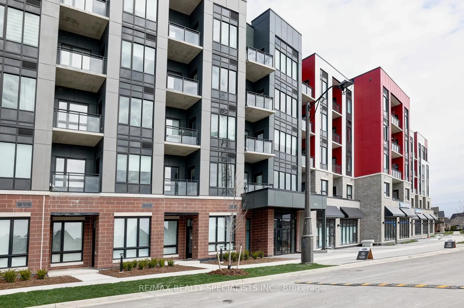 Photo 2 of Unit 101, 3265 Carding Mill Trail, Oakville, Glenorchy — HOMEH