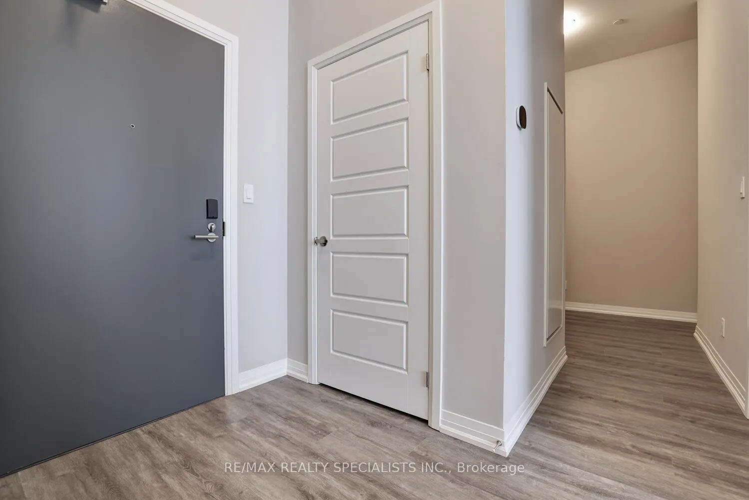 Photo 5 of Unit 101, 3265 Carding Mill Trail, Oakville, Glenorchy — HOMEH