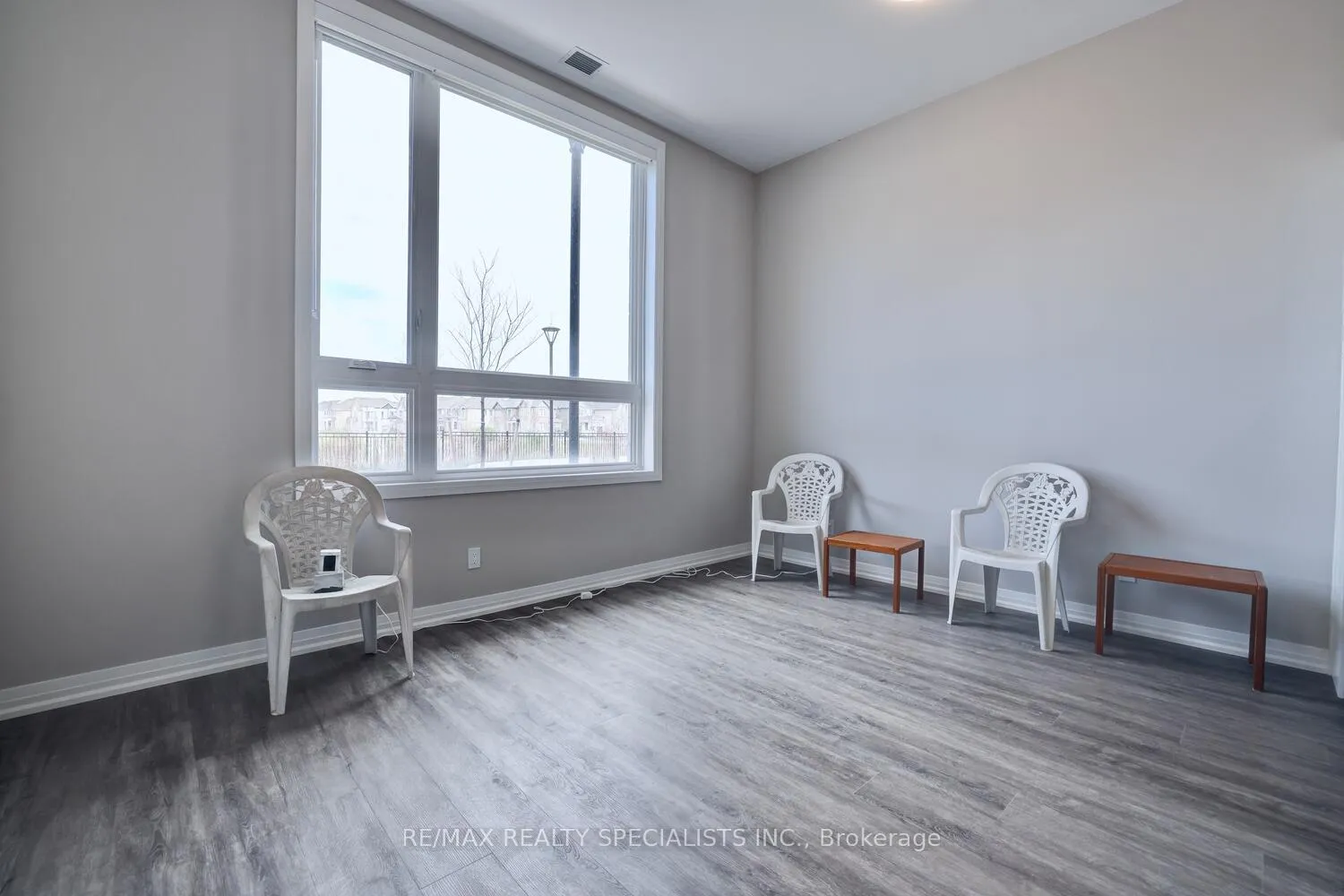 Photo 15 of Unit 101, 3265 Carding Mill Trail, Oakville, Glenorchy — HOMEH