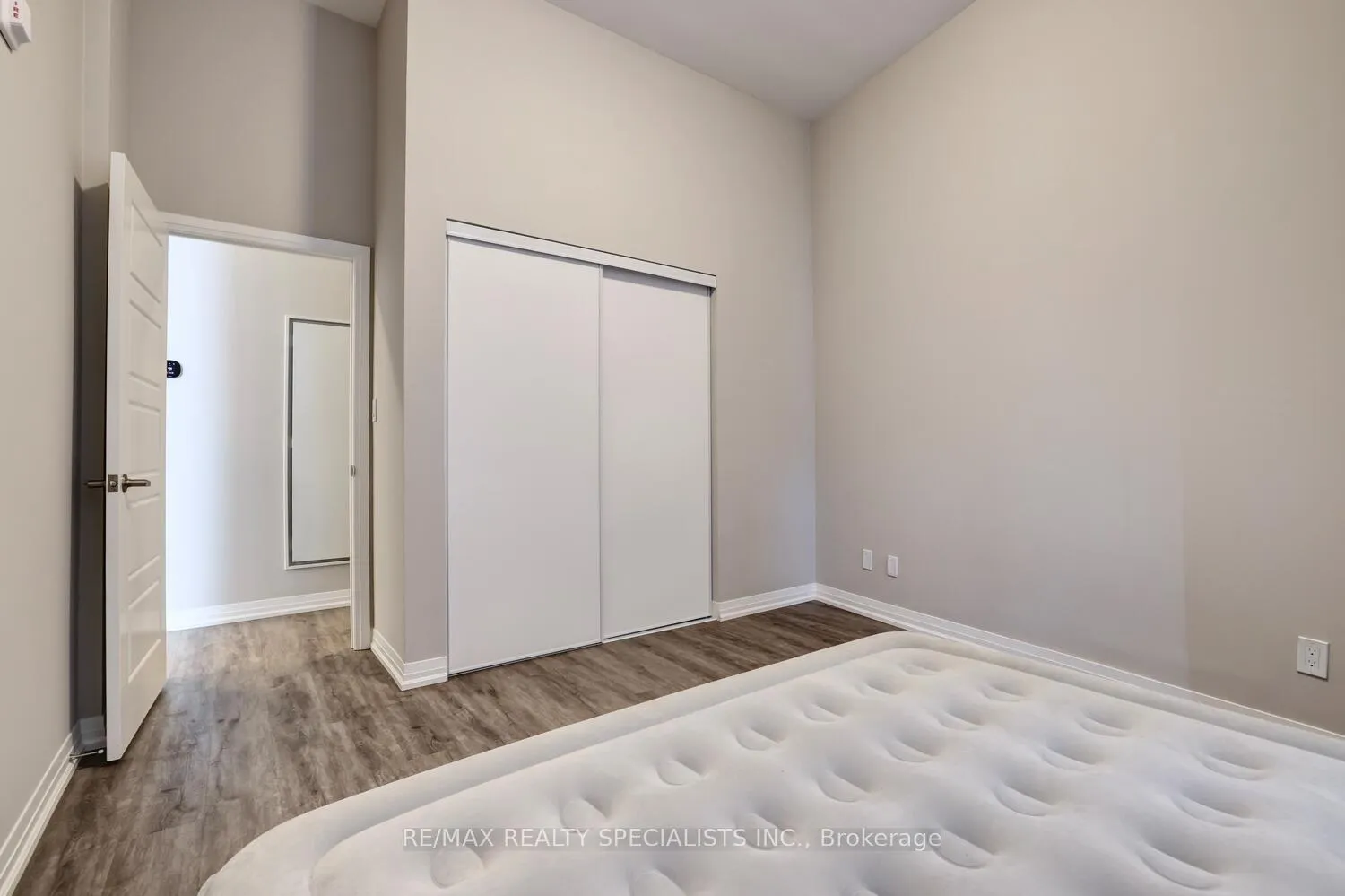 Photo 20 of Unit 101, 3265 Carding Mill Trail, Oakville, Glenorchy — HOMEH