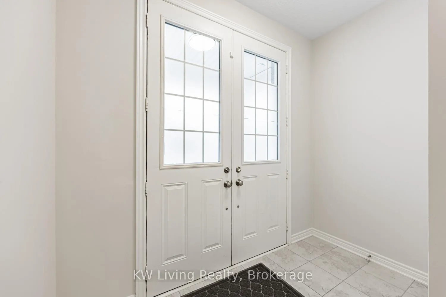 Photo 3 of 36 Charterhouse Drive, Whitby, Rolling Acres — HOMEH