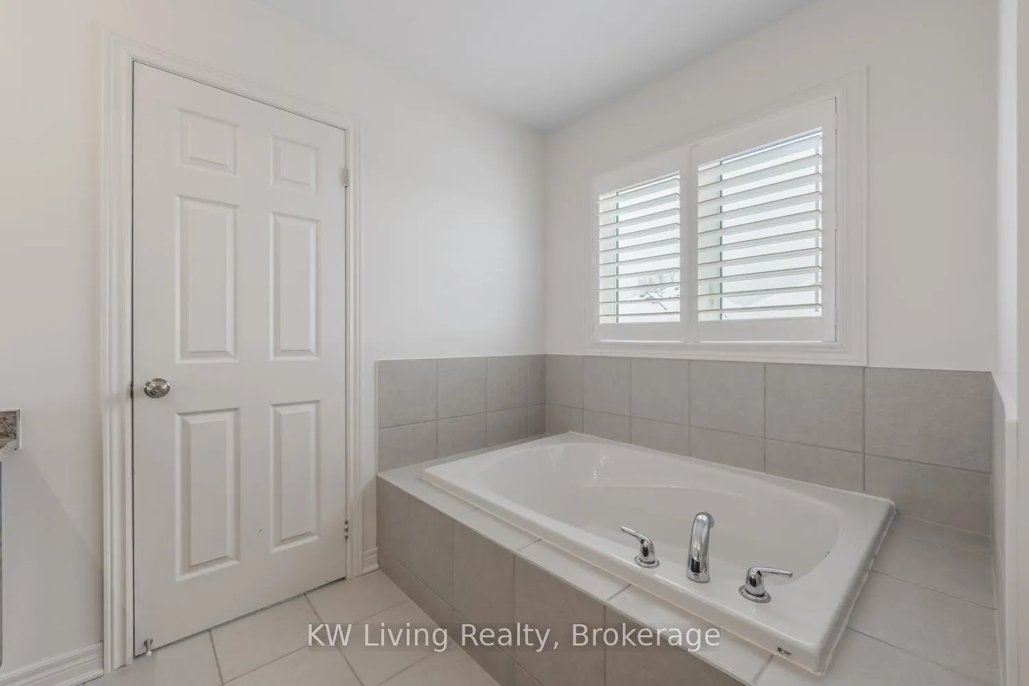 Photo 36 of 36 Charterhouse Drive, Whitby, Rolling Acres — HOMEH