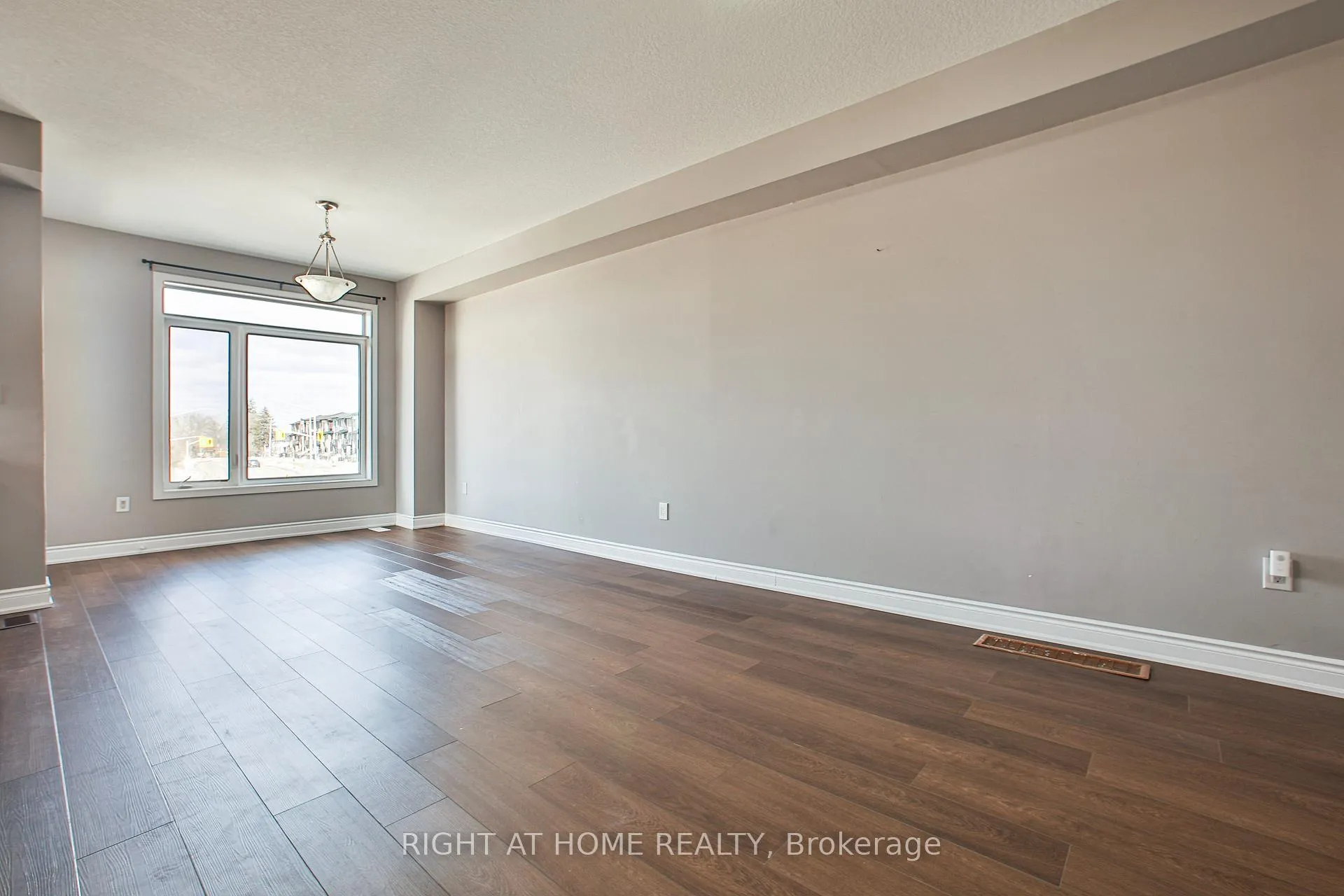 Photo 12 of Unit 102, 590 North Service Road, Hamilton, Lakeshore — HOMEH