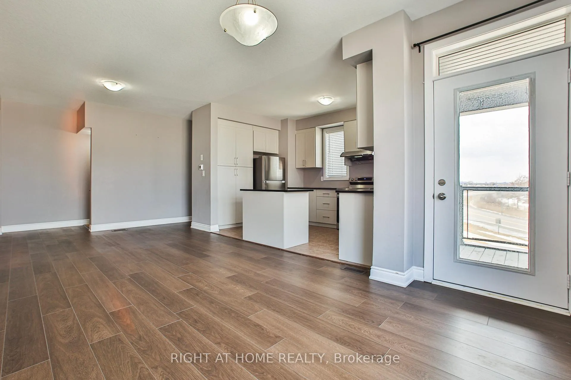 Photo 13 of Unit 102, 590 North Service Road, Hamilton, Lakeshore — HOMEH