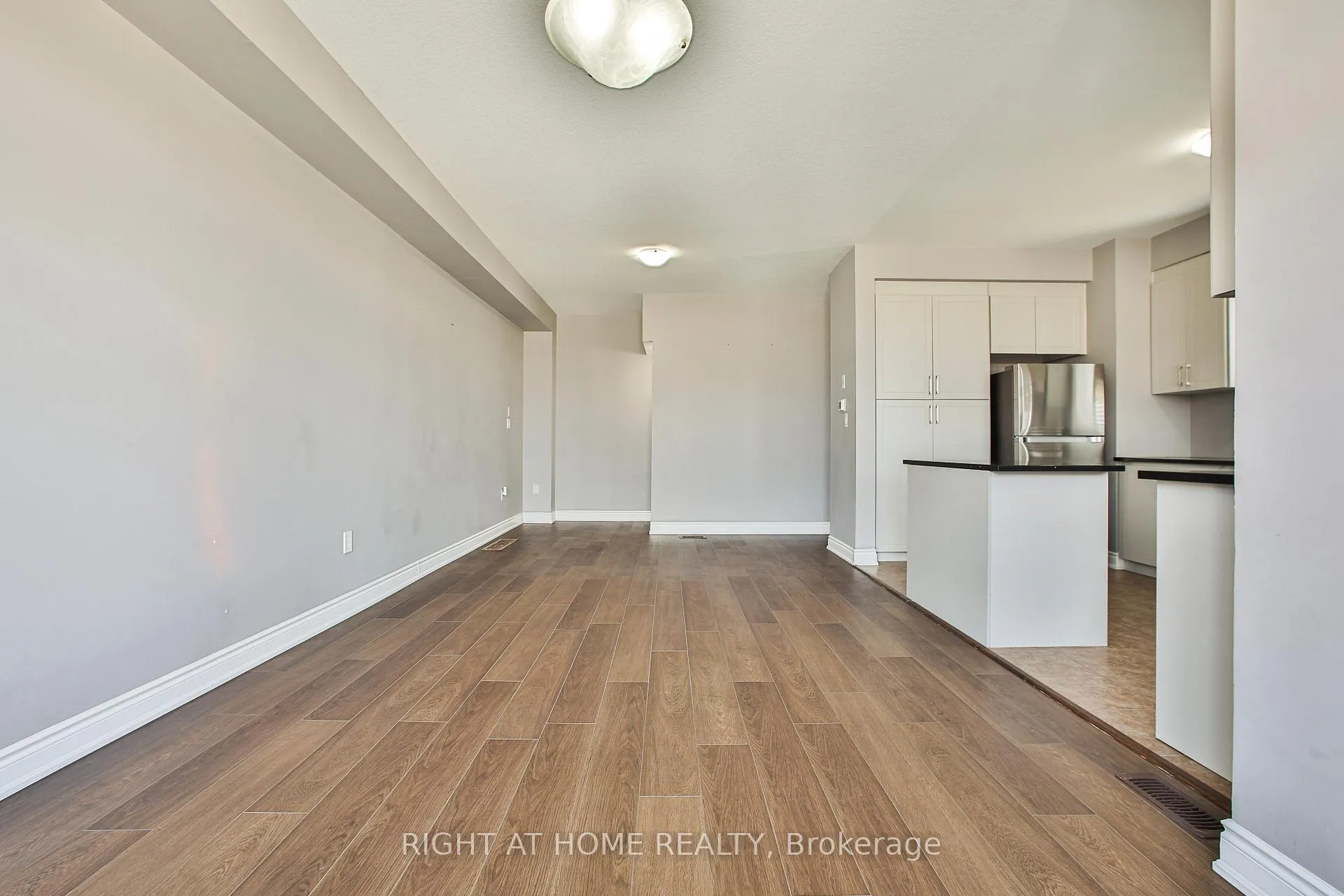 Photo 14 of Unit 102, 590 North Service Road, Hamilton, Lakeshore — HOMEH