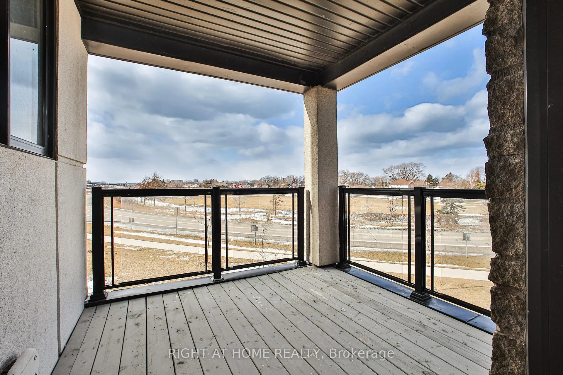 Photo 16 of Unit 102, 590 North Service Road, Hamilton, Lakeshore — HOMEH
