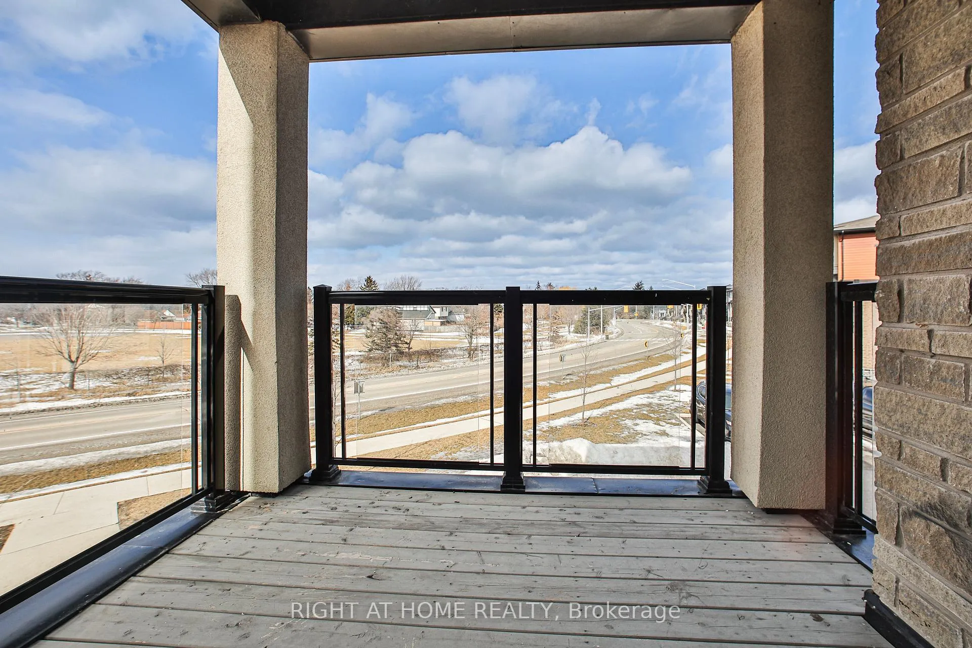 Photo 17 of Unit 102, 590 North Service Road, Hamilton, Lakeshore — HOMEH