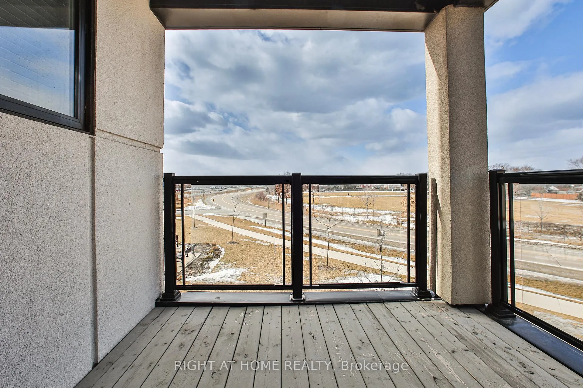 Photo 18 of Unit 102, 590 North Service Road, Hamilton, Lakeshore — HOMEH